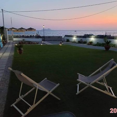 Coral Sea Apartment Kokkinos Pirgos Exteriör bild