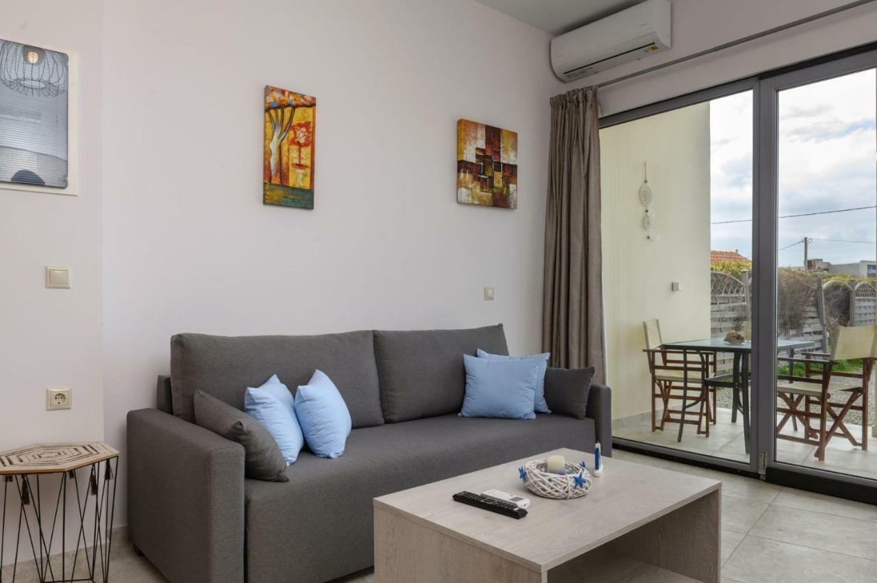 Coral Sea Apartment Kokkinos Pirgos Exteriör bild