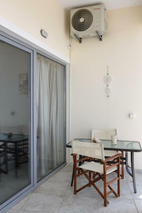 Coral Sea Apartment Kokkinos Pirgos Exteriör bild
